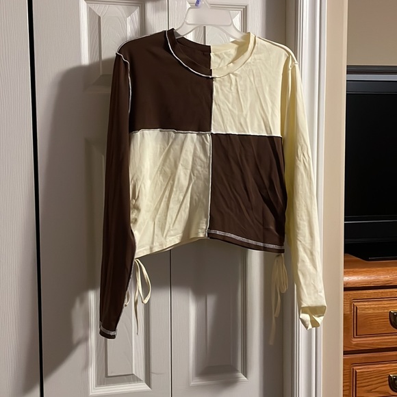 Cute Matching Skirt and Top Set - Picture 3 of 3